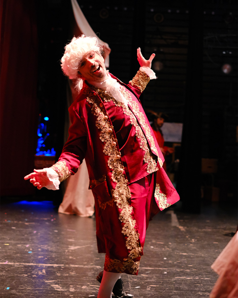 Madame Favart Oya Kephale